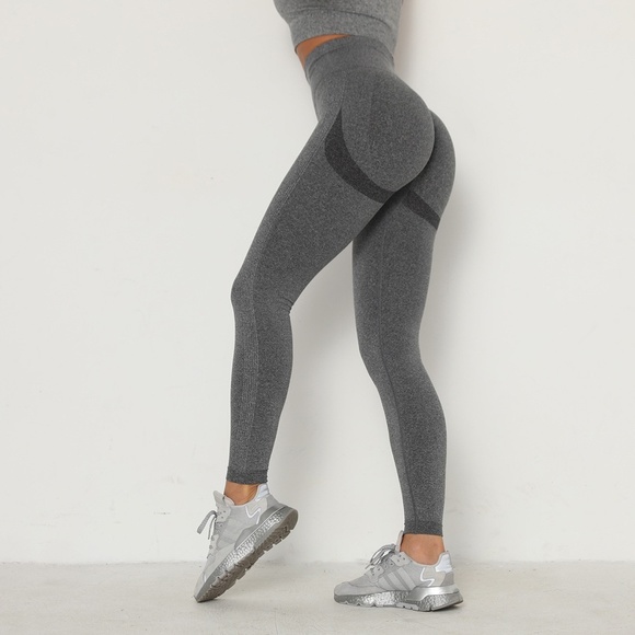 Bubble Butt Marled Gray Seamless Leggings - Picture 9 of 17